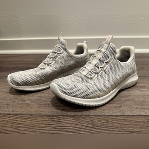 Skechers Lightweight Knit Slip-On Sneakers in Light Gray and White